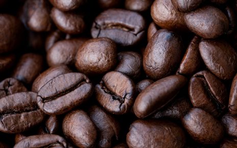 PIMENTA-DO-REINO - Preço do quilo atinge R$ 34,00; Apesar da alta nos preços, clima afeta produção capixaba, até do café - EMTENDA